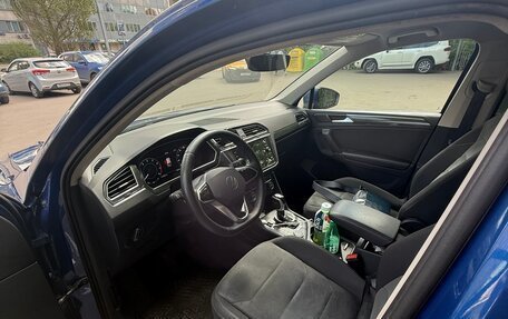 Volkswagen Tiguan II, 2018 год, 2 600 000 рублей, 8 фотография