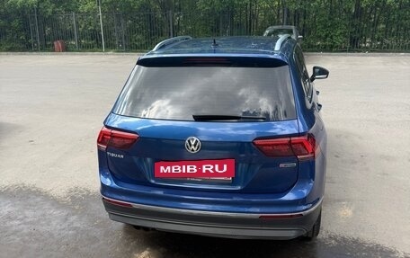 Volkswagen Tiguan II, 2018 год, 2 600 000 рублей, 4 фотография