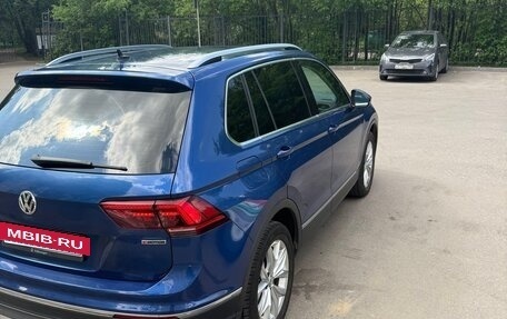 Volkswagen Tiguan II, 2018 год, 2 600 000 рублей, 5 фотография