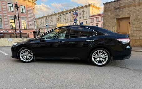 Toyota Camry, 2018 год, 3 070 000 рублей, 8 фотография