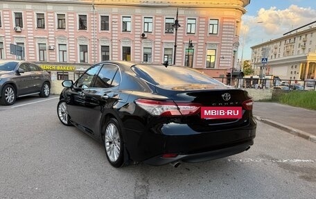 Toyota Camry, 2018 год, 3 070 000 рублей, 7 фотография