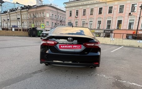 Toyota Camry, 2018 год, 3 070 000 рублей, 6 фотография