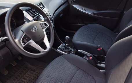 Hyundai Solaris II рестайлинг, 2016 год, 1 210 000 рублей, 8 фотография