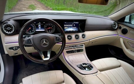 Mercedes-Benz E-Класс, 2017 год, 3 050 000 рублей, 8 фотография