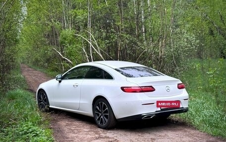 Mercedes-Benz E-Класс, 2017 год, 3 050 000 рублей, 4 фотография