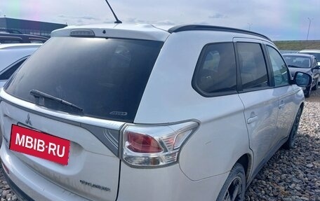Mitsubishi Outlander III рестайлинг 3, 2012 год, 1 190 000 рублей, 11 фотография