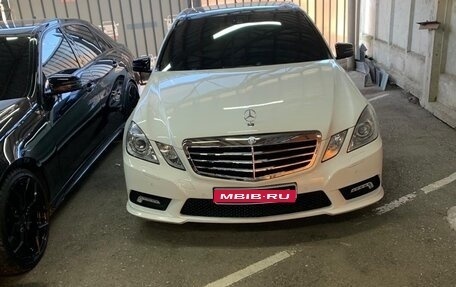 Mercedes-Benz E-Класс, 2010 год, 2 500 000 рублей, 1 фотография