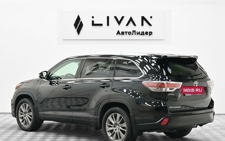 Toyota Highlander III, 2015 год, 2 845 000 рублей, 2 фотография