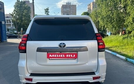Toyota Land Cruiser Prado 150 рестайлинг 2, 2019 год, 5 500 000 рублей, 4 фотография