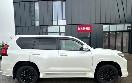 Toyota Land Cruiser Prado 150 рестайлинг 2, 2019 год, 5 500 000 рублей, 7 фотография
