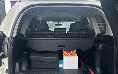 Toyota Land Cruiser Prado 150 рестайлинг 2, 2019 год, 5 500 000 рублей, 13 фотография