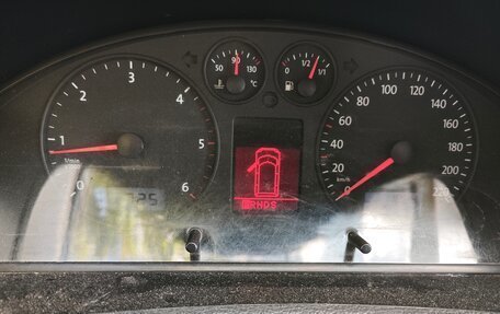 Volkswagen Multivan T5, 2006 год, 1 420 000 рублей, 13 фотография