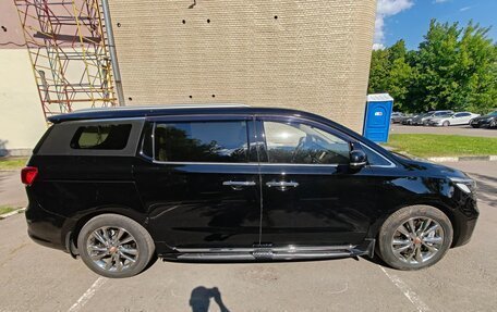 KIA Carnival III, 2020 год, 3 750 000 рублей, 2 фотография