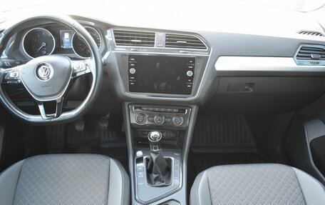 Volkswagen Tiguan II, 2020 год, 2 180 000 рублей, 12 фотография