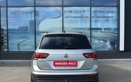 Volkswagen Tiguan II, 2020 год, 2 180 000 рублей, 6 фотография
