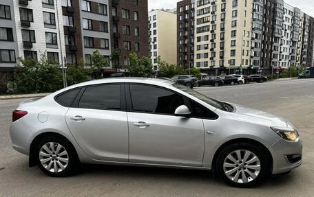 Opel Astra J, 2012 год, 670 000 рублей, 3 фотография