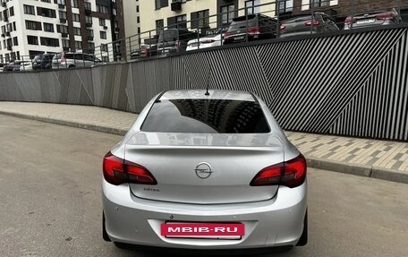 Opel Astra J, 2012 год, 670 000 рублей, 2 фотография