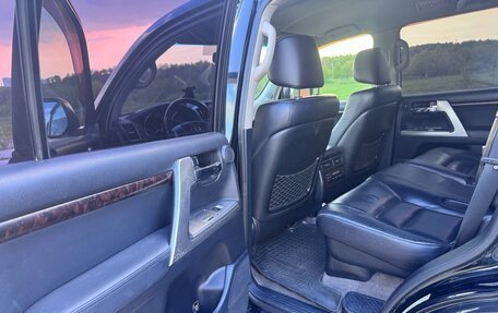 Toyota Land Cruiser 200, 2012 год, 3 150 000 рублей, 17 фотография