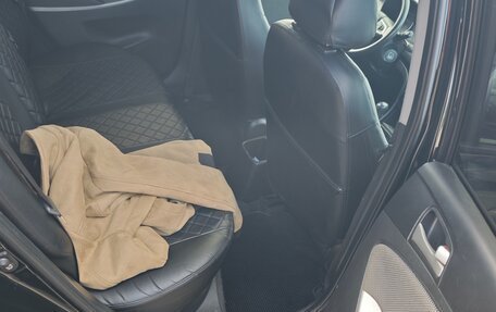 Hyundai Solaris II рестайлинг, 2012 год, 815 000 рублей, 10 фотография