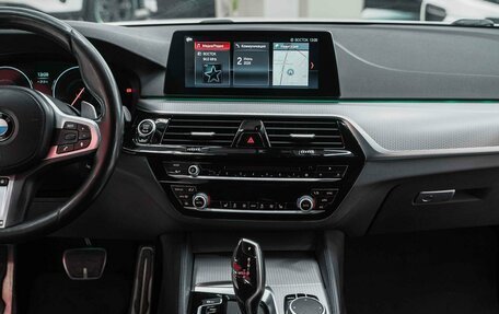 BMW 5 серия, 2018 год, 3 390 000 рублей, 11 фотография