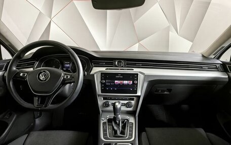 Volkswagen Passat B8 рестайлинг, 2019 год, 2 380 000 рублей, 14 фотография