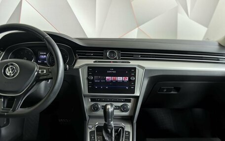 Volkswagen Passat B8 рестайлинг, 2019 год, 2 380 000 рублей, 15 фотография