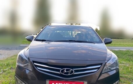 Hyundai Solaris II рестайлинг, 2014 год, 1 000 000 рублей, 1 фотография
