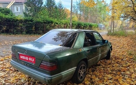 Mercedes-Benz E-Класс, 1994 год, 350 000 рублей, 1 фотография