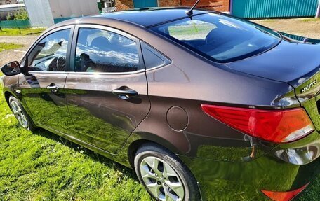 Hyundai Solaris II рестайлинг, 2014 год, 1 000 000 рублей, 4 фотография