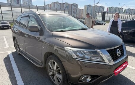 Nissan Pathfinder, 2015 год, 1 860 000 рублей, 2 фотография