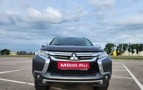 Mitsubishi Pajero Sport III рестайлинг, 2019 год, 2 800 000 рублей, 9 фотография
