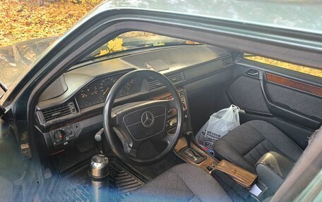 Mercedes-Benz E-Класс, 1994 год, 350 000 рублей, 5 фотография