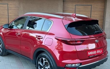 KIA Sportage IV рестайлинг, 2019 год, 1 910 000 рублей, 3 фотография
