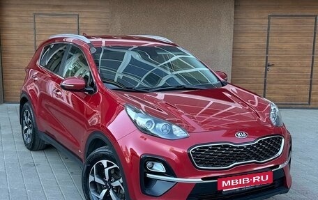 KIA Sportage IV рестайлинг, 2019 год, 1 910 000 рублей, 2 фотография