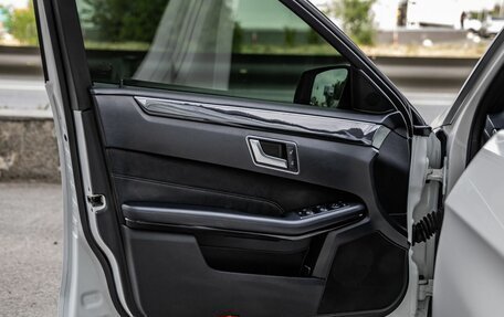 Mercedes-Benz E-Класс, 2013 год, 1 898 000 рублей, 29 фотография