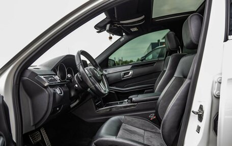 Mercedes-Benz E-Класс, 2013 год, 1 898 000 рублей, 30 фотография