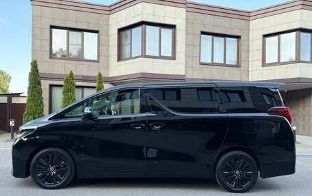 Toyota Alphard III, 2019 год, 4 550 000 рублей, 2 фотография