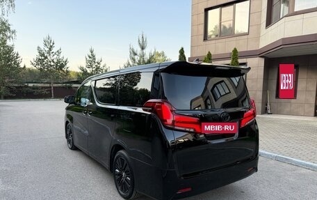 Toyota Alphard III, 2019 год, 4 550 000 рублей, 3 фотография