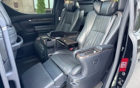 Toyota Alphard III, 2019 год, 4 550 000 рублей, 27 фотография