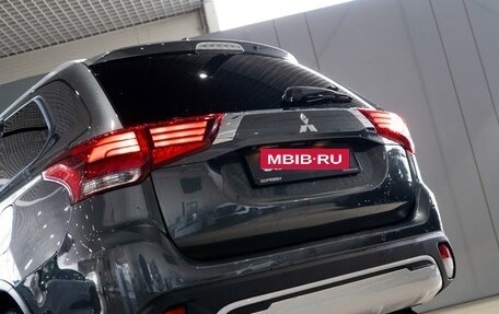 Mitsubishi Outlander III рестайлинг 3, 2021 год, 2 249 000 рублей, 7 фотография