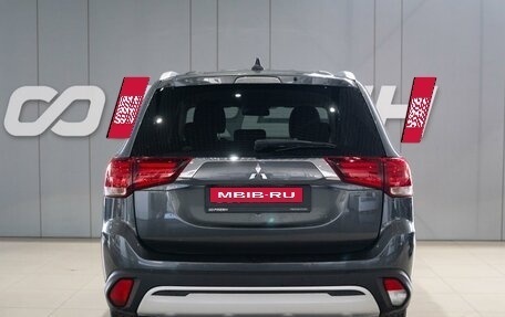Mitsubishi Outlander III рестайлинг 3, 2021 год, 2 249 000 рублей, 4 фотография
