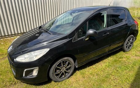 Peugeot 308 II, 2011 год, 309 000 рублей, 2 фотография