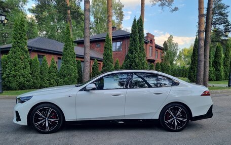 BMW 5 серия, 2024 год, 8 300 000 рублей, 9 фотография