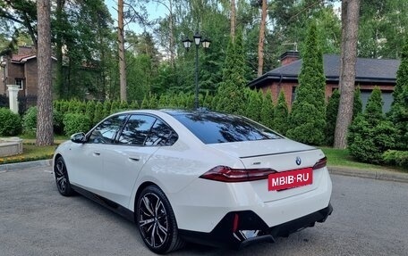 BMW 5 серия, 2024 год, 8 300 000 рублей, 10 фотография
