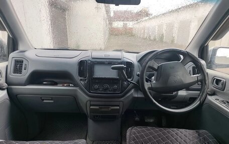 Mitsubishi Dion I рестайлинг, 2002 год, 415 000 рублей, 9 фотография