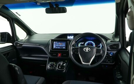 Toyota Noah III, 2014 год, 1 687 050 рублей, 6 фотография