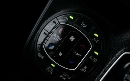 Toyota Noah III, 2014 год, 1 687 050 рублей, 18 фотография