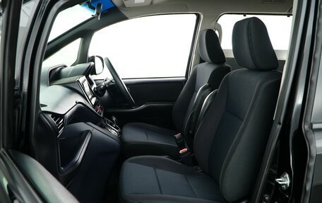 Toyota Noah III, 2014 год, 1 687 050 рублей, 8 фотография