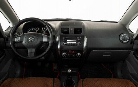 Suzuki SX4 II рестайлинг, 2010 год, 530 000 рублей, 17 фотография