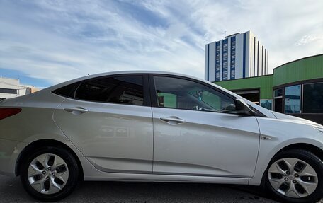Hyundai Solaris II рестайлинг, 2014 год, 800 000 рублей, 4 фотография